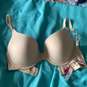 Victoria Secret bra Perfect cover